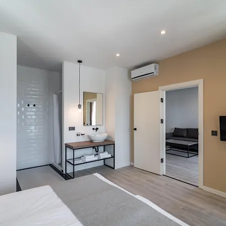 Primorski سينتس قسطنطين وهيلينا