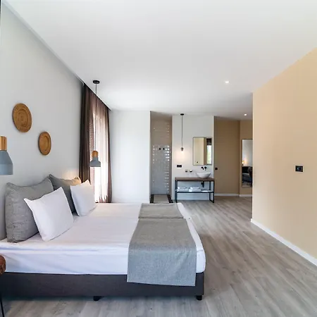 Primorski سينتس قسطنطين وهيلينا